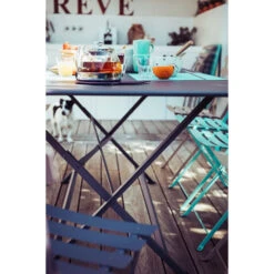 Table De Jardin 8 Personnes FERMOB Cargo 128 X 128 Cm - Carbone -Lafumaei Boutique 024147 table jardin fermob cargo 128 cm carbone ambiance 3