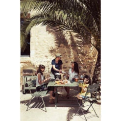 Table De Jardin 8 Personnes FERMOB Cargo 128 X 128 Cm - Cactus -Lafumaei Boutique 024182 table de jardin fermob cargo 128 x 128 cm cactus ambiance 3