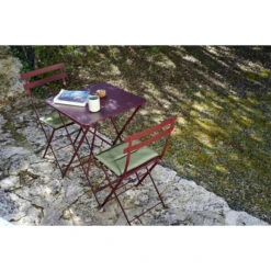 Table De Jardin Pliante 2 Personnes FERMOB Bistro 57 X 57 Cm - Cerise Noire -Lafumaei Boutique bistro cerise noire basics gordes bcj23 sebastien erome min