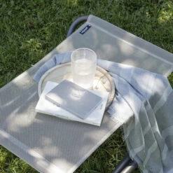 Repose-pieds LAFUMA Next Batyline Iso - Seigle -Lafumaei Boutique lfm2718.8548 repose pieds lafuma next batyline iso seigle ambiance