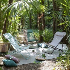 Chaise Longue LAFUMA Maxi Transat Plus - Bleu -Lafumaei Boutique lfm2926 9258 chaise longue lafuma maxi transat plus bleu ambiance 2